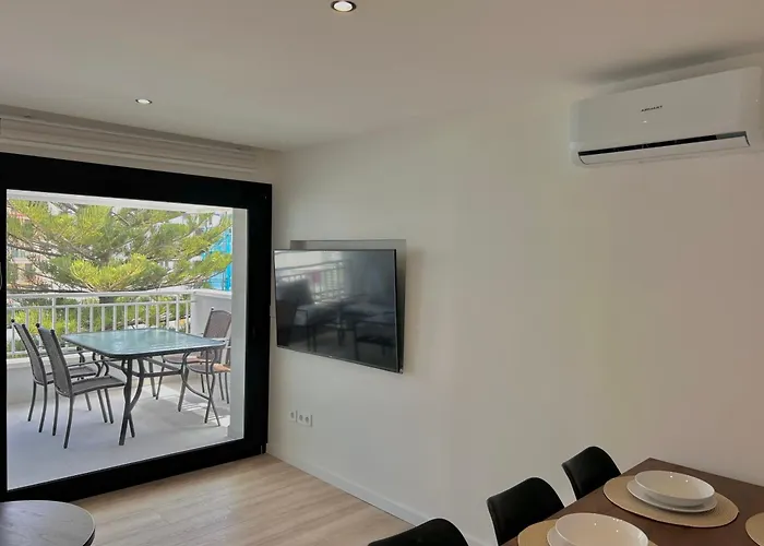 Beachfront Seaside Serenity Appartement